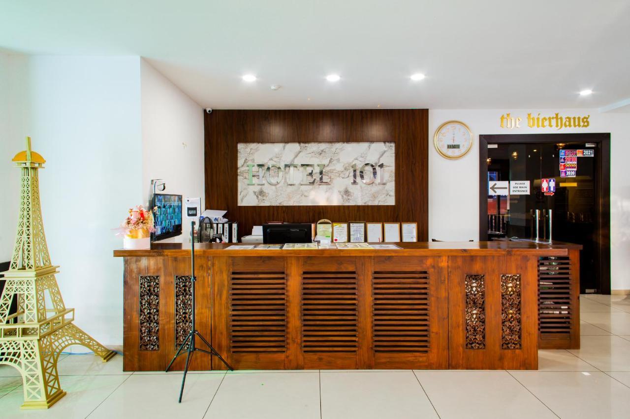 Hotel 101 Permas Jaya Johor Bahru Exterior foto